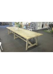 Oak wood table made to measure